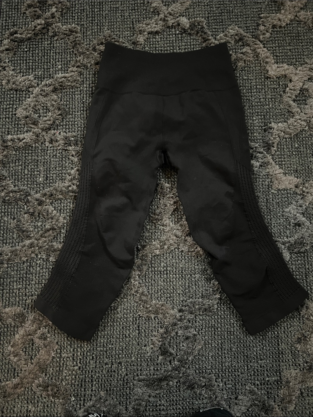 lululemon athletica Kids Black Capri Leggings with Ribbed Side Panels